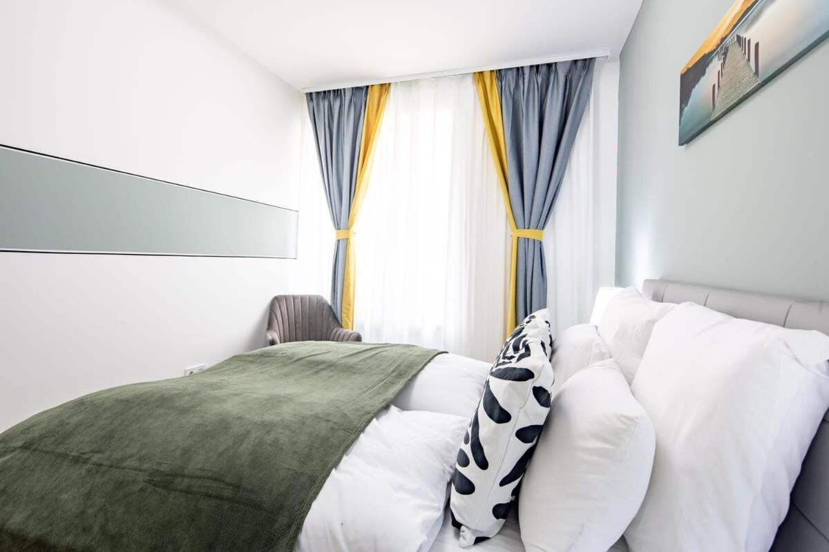Free Parking - Balcony - Sunny - New Lejlighed Budapest Eksteriør billede