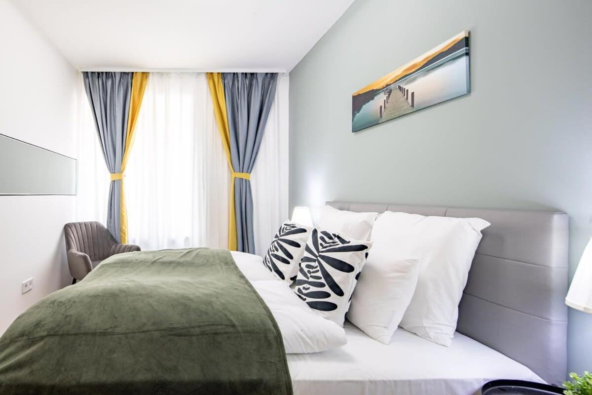 Free Parking - Balcony - Sunny - New Lejlighed Budapest Eksteriør billede