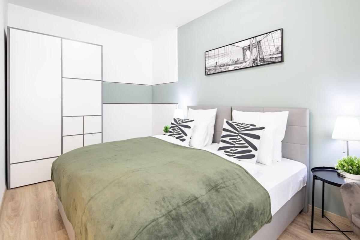 Free Parking - Balcony - Sunny - New Lejlighed Budapest Eksteriør billede