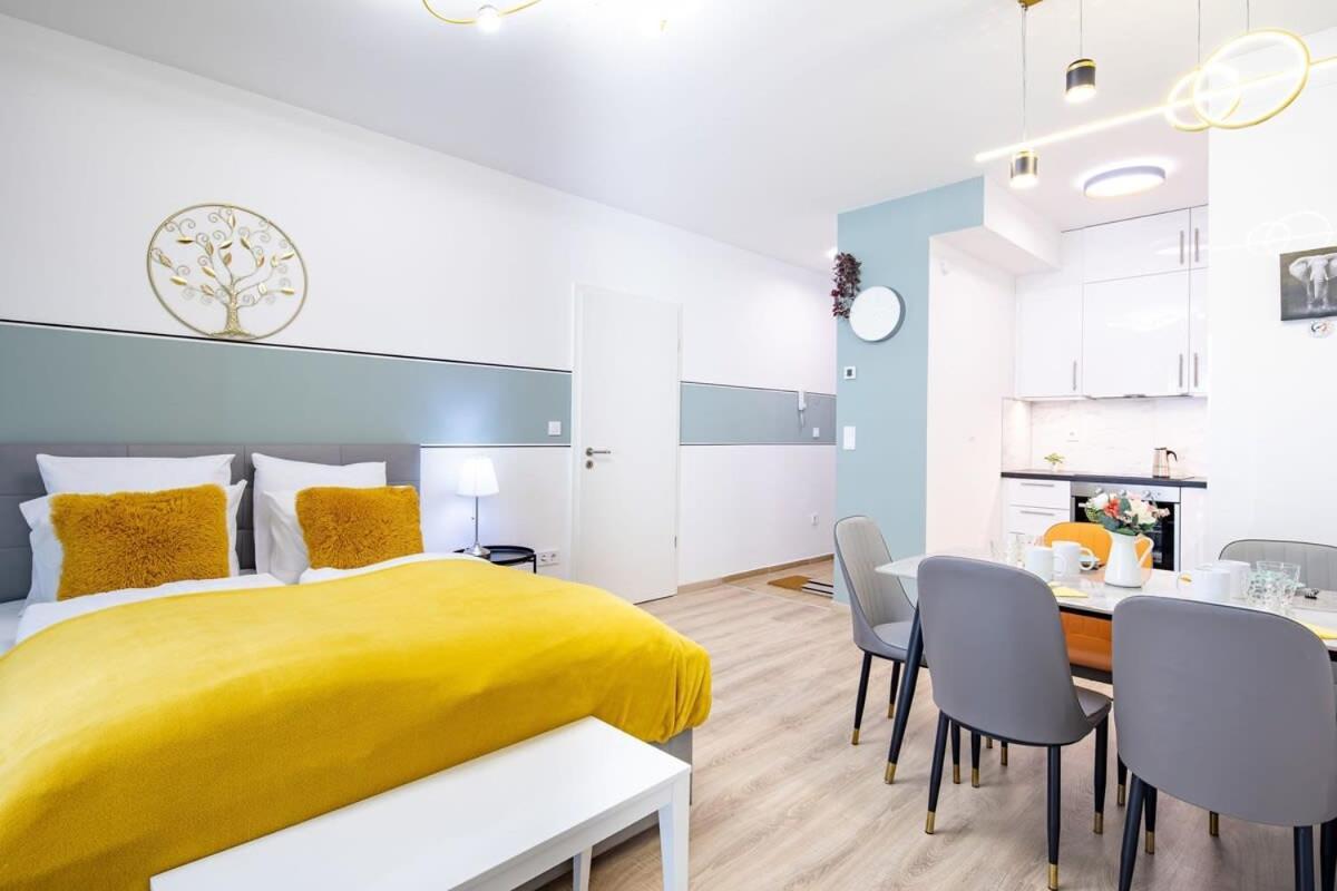 Free Parking - Balcony - Sunny - New Lejlighed Budapest Eksteriør billede